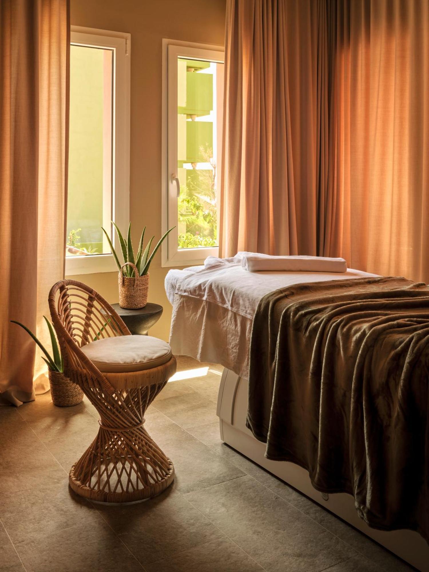 Bikini Island & Mountain Hotel Es Trenc -Adults Only- Colonia de Sant Jordi Exterior photo
