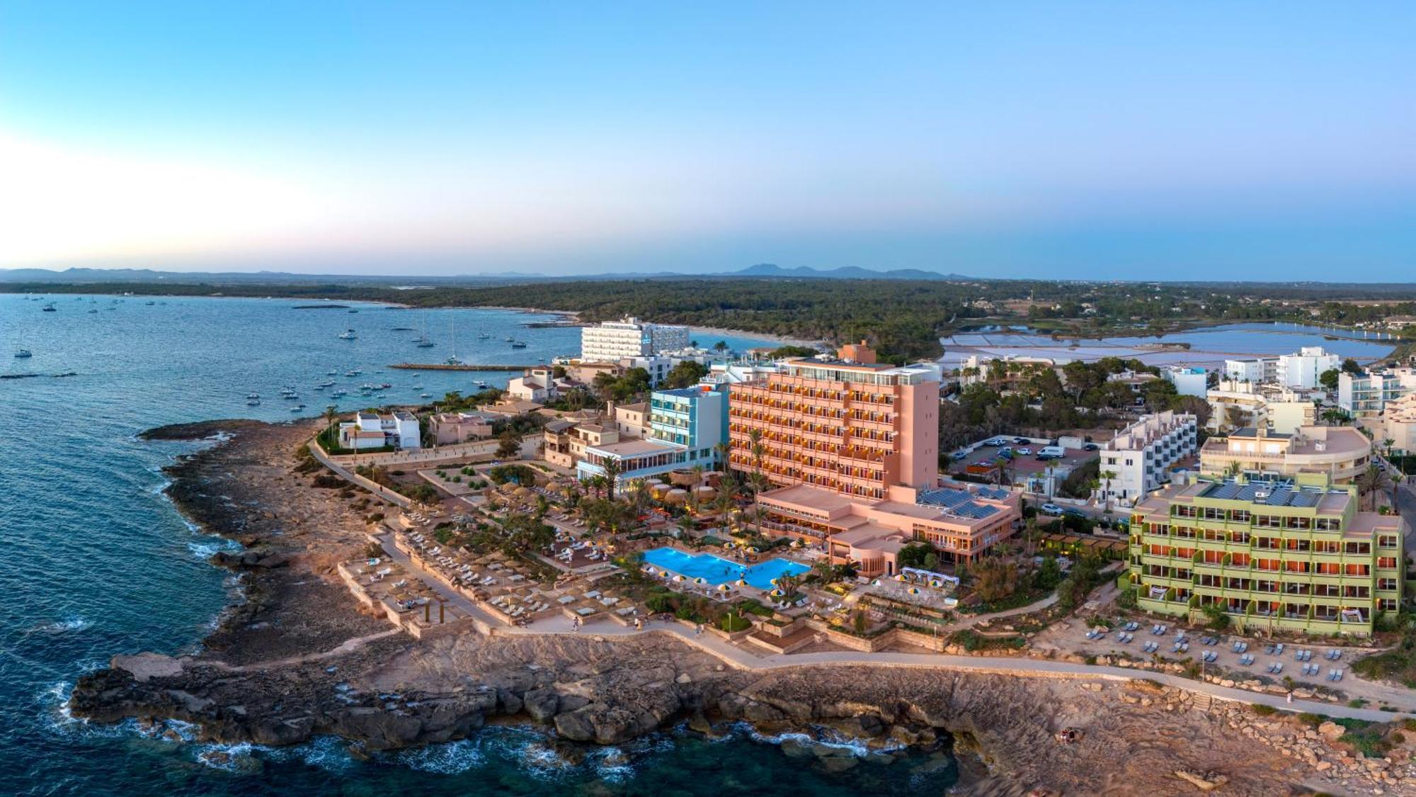 Bikini Island & Mountain Hotel Es Trenc -Adults Only- Colonia de Sant Jordi Exterior photo