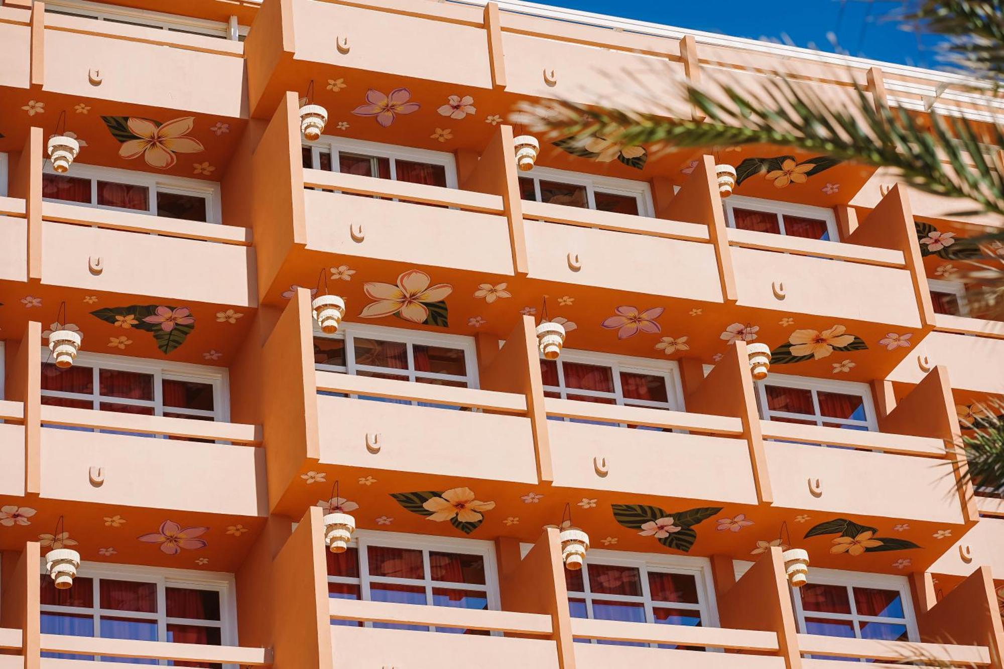 Bikini Island & Mountain Hotel Es Trenc -Adults Only- Colonia de Sant Jordi Exterior photo